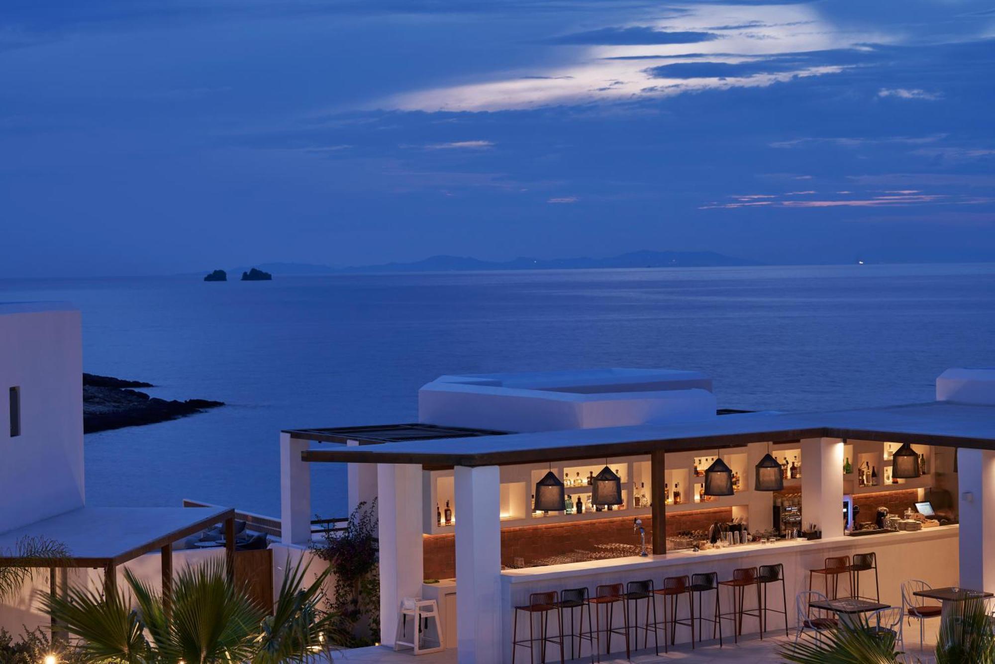 Andronis Minois Hotel Parasporos Exterior photo